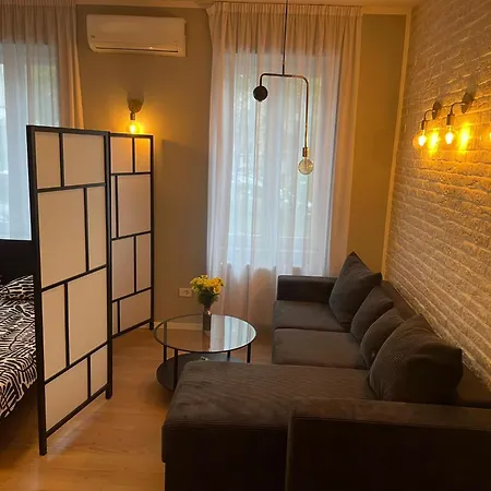 Luxury In Center Апартаменти *